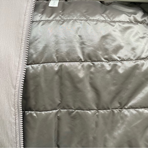 Lululemon reversible bomber jacket in lavender - Picture 2 of 14